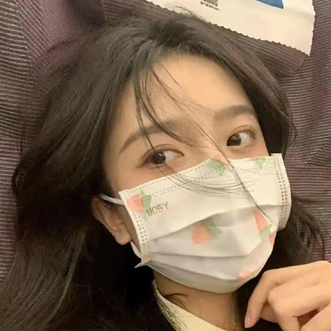 陛下，您的宠妃出道了